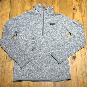 Women’s Patagonia light grey half zip pull over
